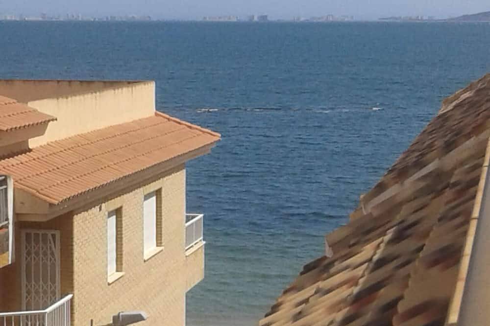 Apartamento entero, Nueva alta calidad 65M2 apartamento de un dormitorio. 20m de la playa. Wi-Fi gratis. in Golf Resorts Murcia, Mar Menor