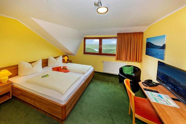 Hôtel pour 2 personnes, avec vue ainsi que jardin et vue sur le lac dans Schmidt - 4