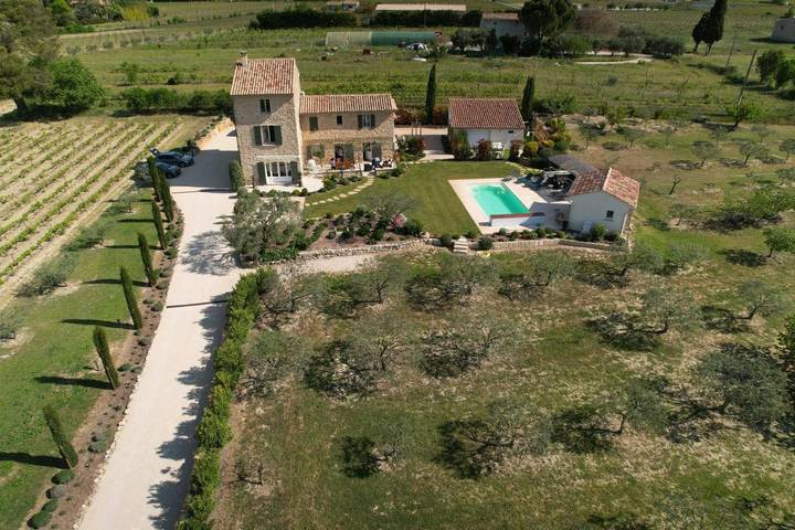 Maison d’hôte pour 2 personnes, avec terrasse et piscine ainsi que jardin et vue à Mazan - 2