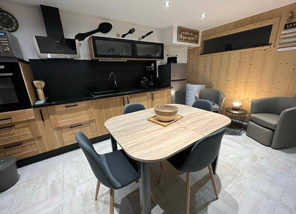 Appartement entier, Le Vosgien : appartement 2 personnes, jacuzzi et sauna in Bussang, Parc naturel régional des Ballons des Vosges