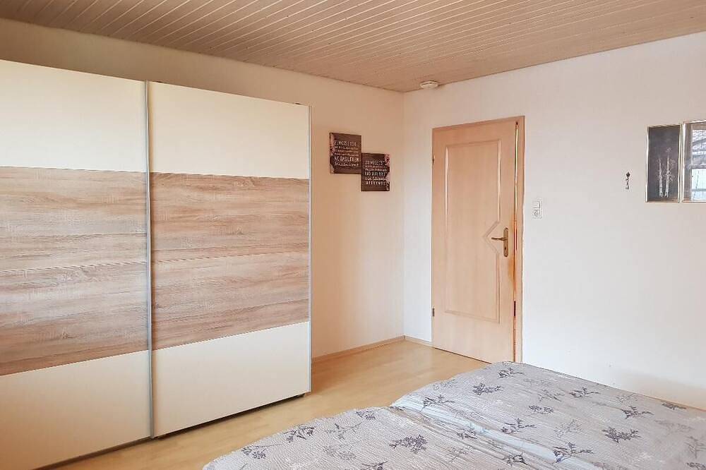 Ganze Wohnung, Gemütliche Ferienwohnung (90qm) mit 2 Schlafzimmern, Balkon & Terrasse in Spiegelau, Ostbayern