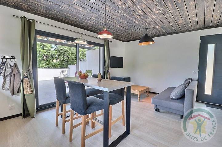 Gîte für 2 Personen, mit Terrasse in 