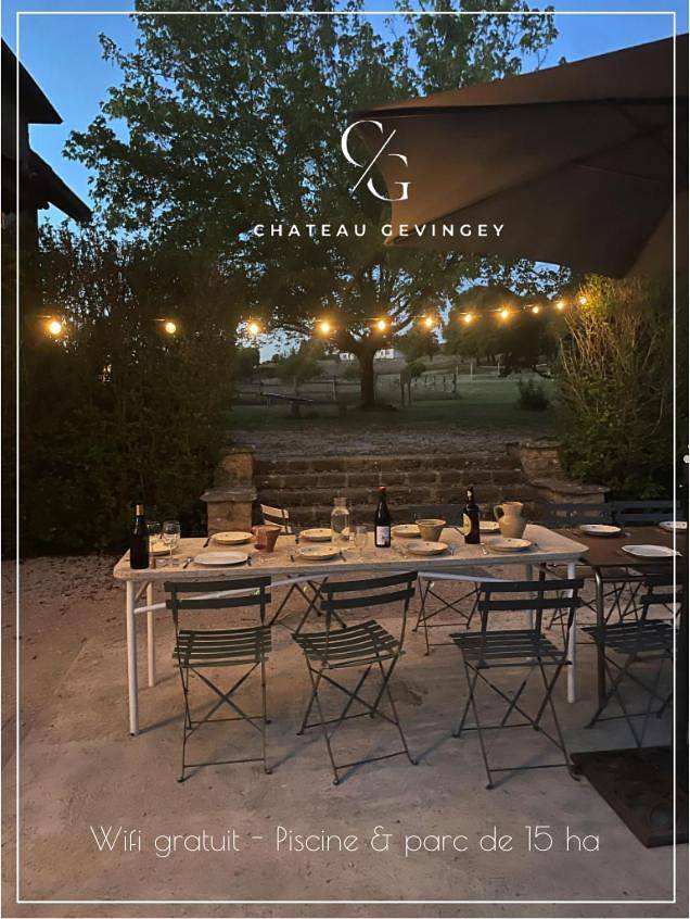 Gîte pour 8 personnes, avec piscine ainsi que jardin et vue, animaux acceptés dans Gevingey