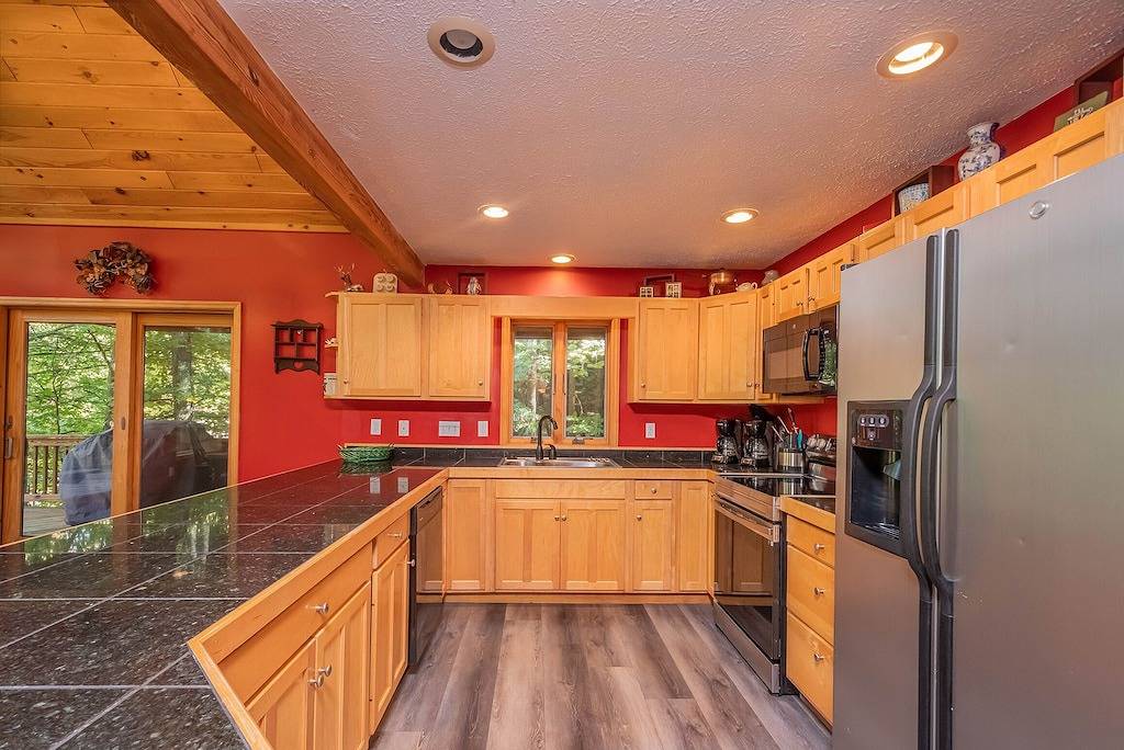 Vacation House for 14 Guests in Deep Creek Lake, Garrett County