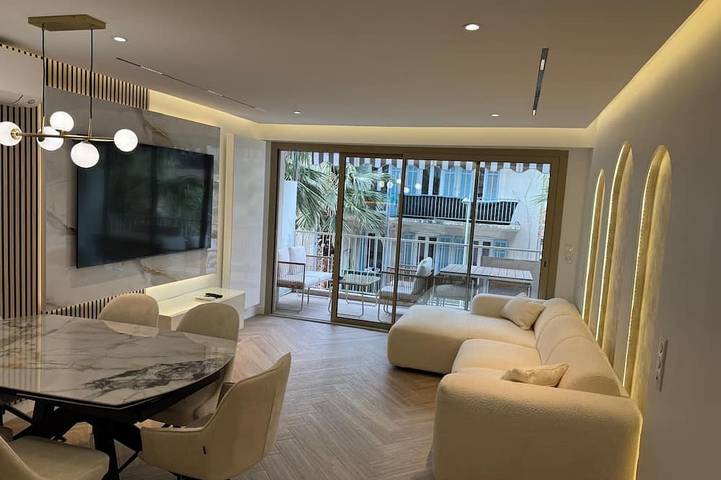 Holiday rental for 6 people, with balcony in Juan-les-Pins