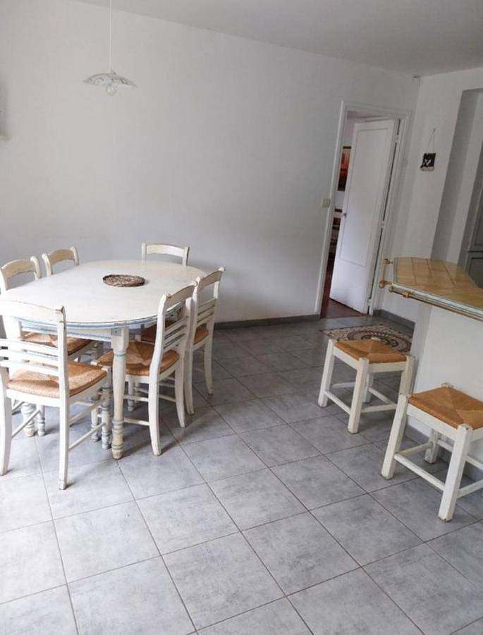 Six-Bedroom House in Vernou-la-Celle-sur-Seine, Seine-et-Marne
