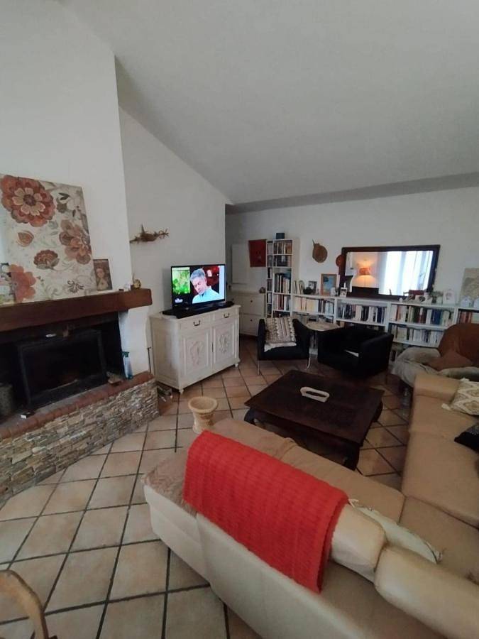 Villa pour 9 personnes, avec Terrasse ainsi que Piscine et Vue