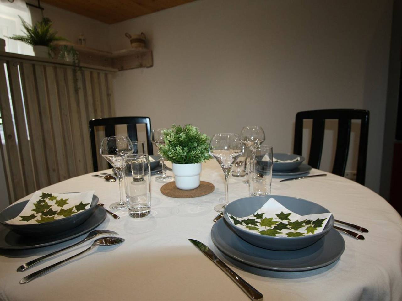 Gîte chaleureux avec terrasse, proche sentiers de randonnée, équipements inclus, à 30min de Saint-Dié in Le Saulcy, Saint-Dié-des-Vosges