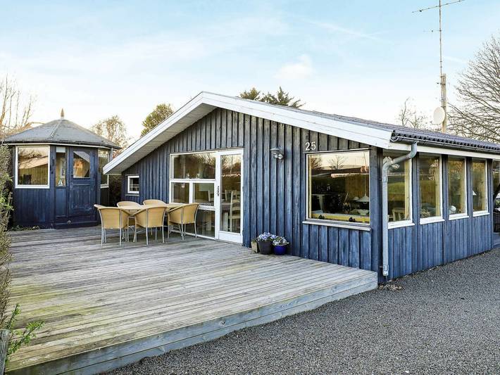 Feriehus for 5 personer, med Terrasse i Sæby