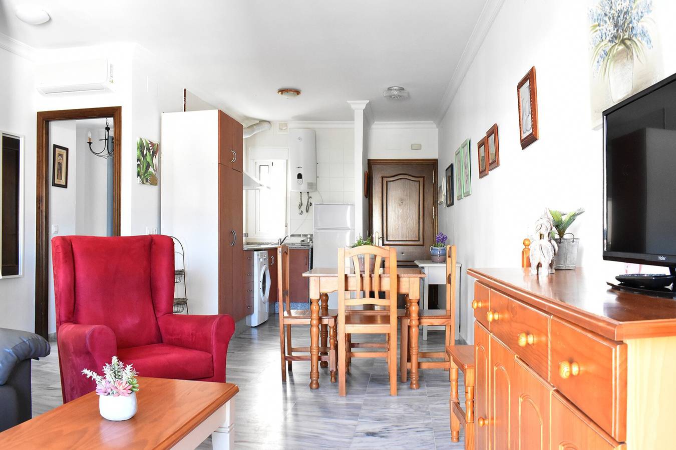 Maison de vacances 'Piso Saturno 1ºa Conil Rentals' avec balcon, Wi-Fi et climatisation in Conil de la Frontera, Costa de la Luz