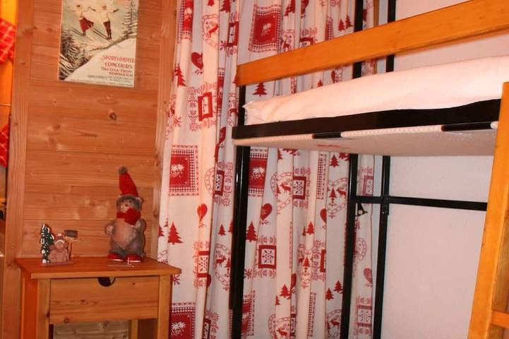 Gîte pour 4 personnes, avec terrasse et sauna ainsi que piscine et jacuzzi dans Arc 1800 - 3