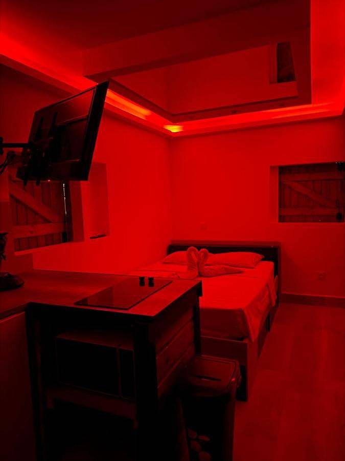 Gîte pour 2 personnes, avec jardin ainsi que balcon et jacuzzi à Le Gosier - 4