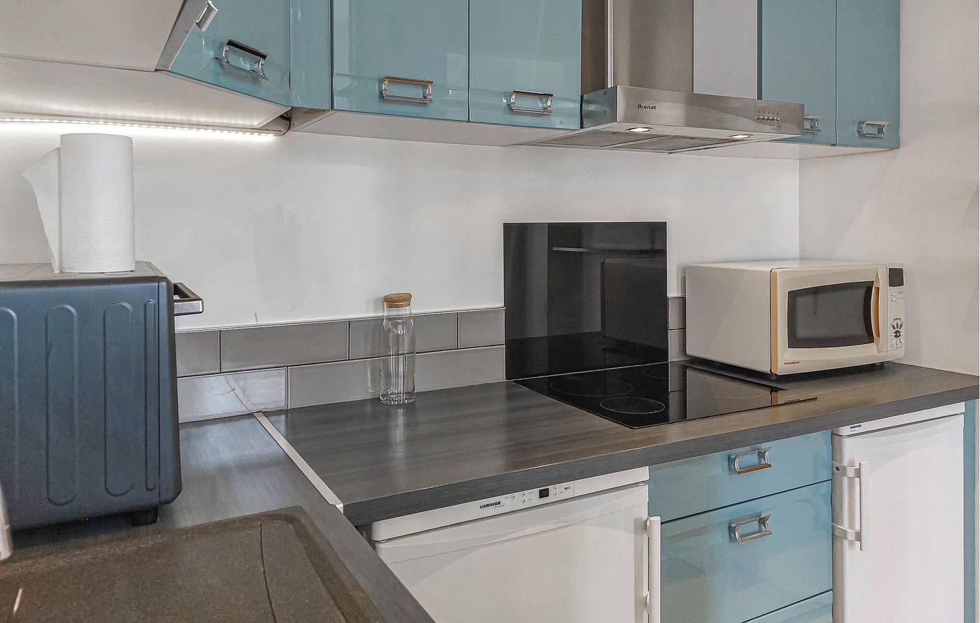 Appartement de vacances entier, Appartement confortable près de La Rochelle : Wi-Fi, cuisine et accès à pied au bord de mer in La Rochelle, Région de La Rochelle