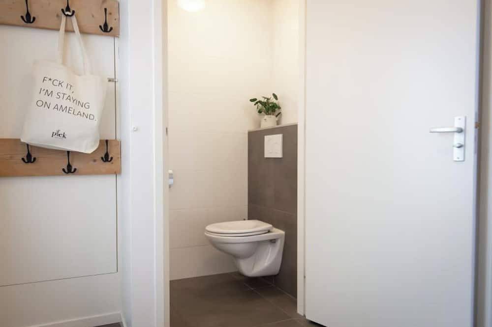 Harry, Luxe woning in het centrum van Nes in Nes, Nederlandse waddeneilanden