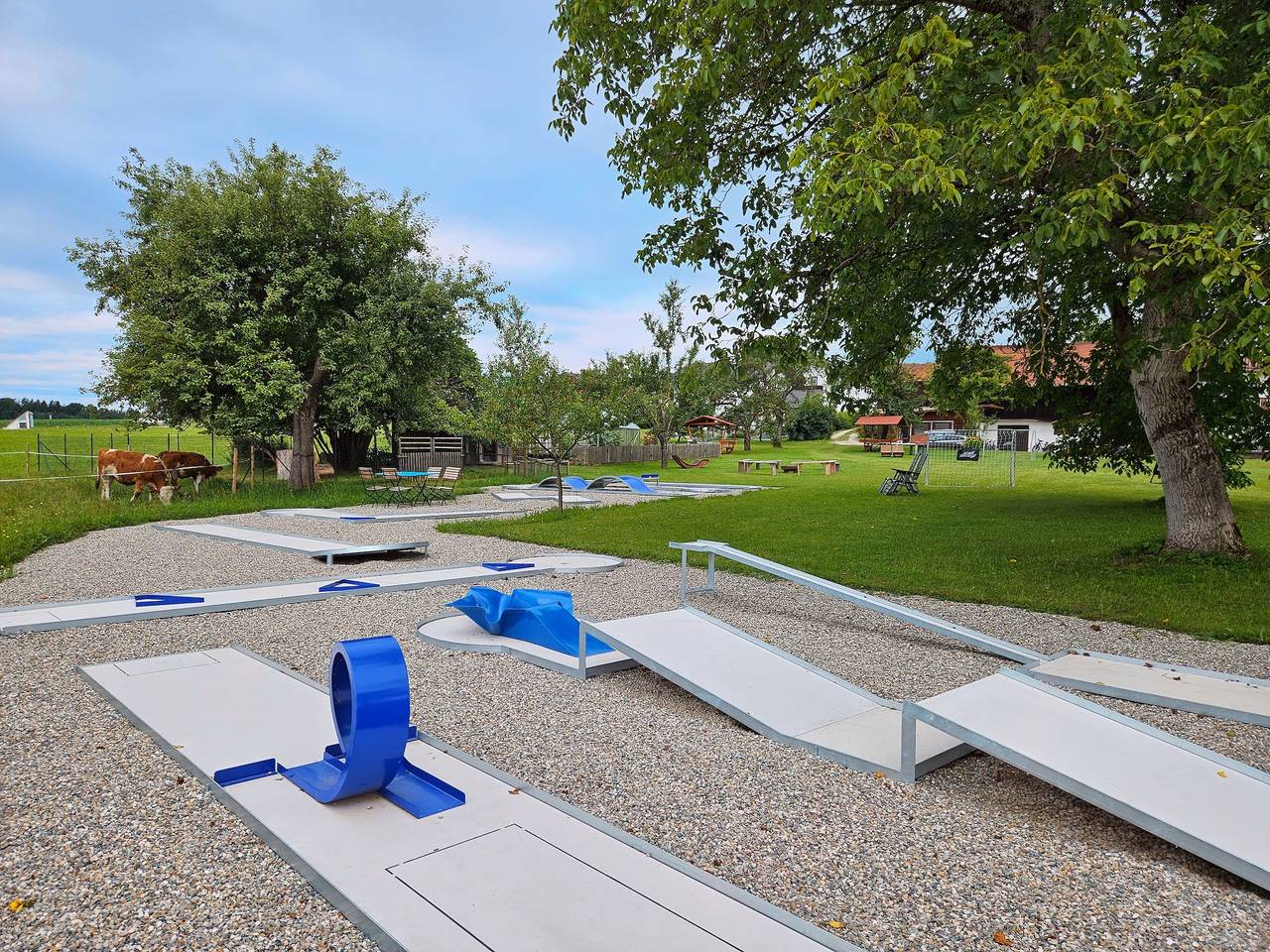 Ganze Ferienwohnung, Ferienwohnungen Loisenhof -  Ferienwohnung Steinplatte, 3-Sterne mit 45 qm, Zuhaus, Balkon in Gstadt am Chiemsee, Chiemsee