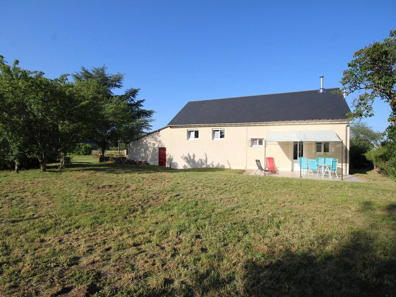 Gîte rénové dans le Morvan, Wifi, animaux admis, jardin clos in Alligny-en-Morvan, Parc naturel régional du Morvan
