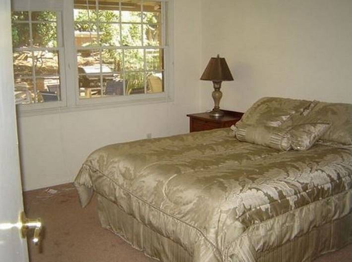 Vacation rental for 27 people, with hot tub and yard as well as balcony in La Jolla