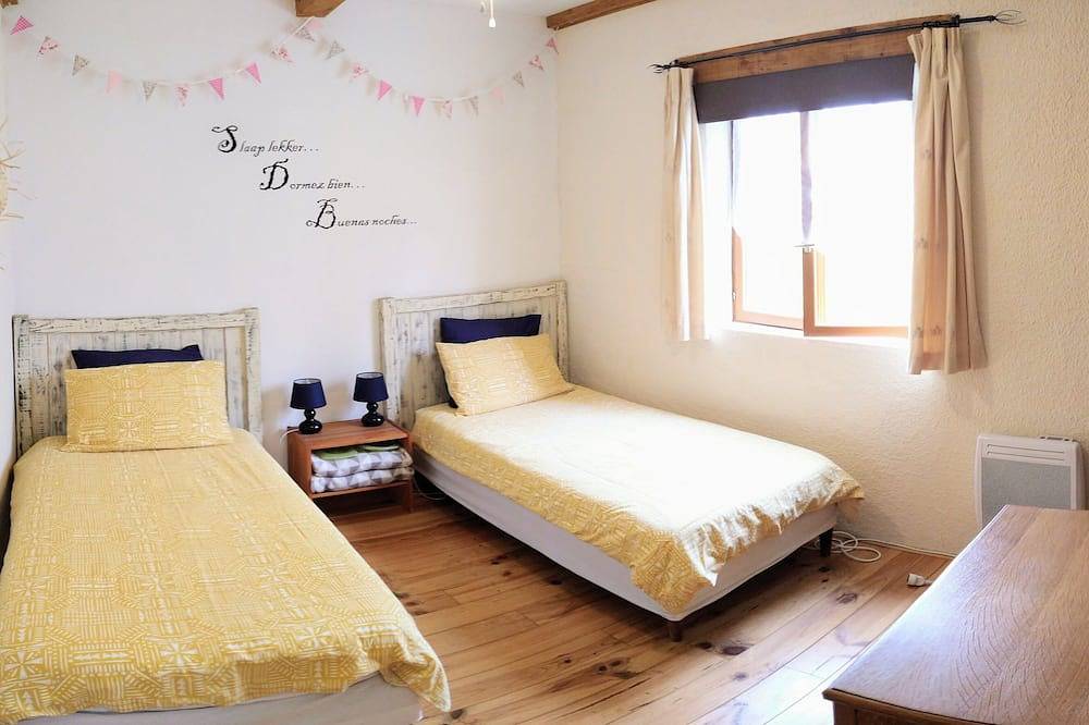 Hermosa casa rural, piscina, ubicación tranquila, fantásticas atracciones y actividades in Domme, Périgord Noir
