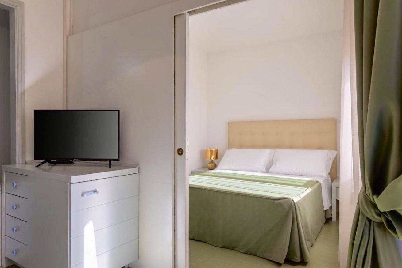 Estudio entero, Marina di Cecina mono 2 in Marina di Cecina, Cecina (desambiguación)