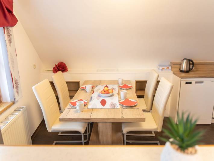 Ganze Wohnung, Große Ferienwohnung in Stubenberg am See mit Genusscard in Gemeinde Stubenberg, Steirerland