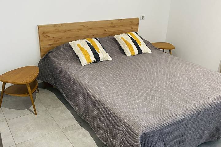 Location de vacances pour 6 personnes, avec terrasse et jardin dans Prunete - 2