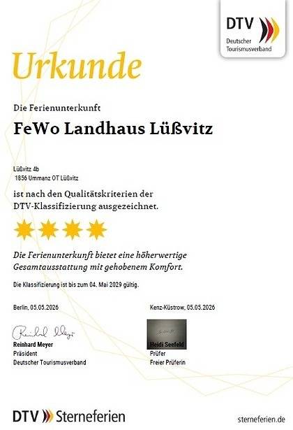 Ganze Ferienwohnung, 4 Sterne Landhaus Lüßvitz Ferienwohnung - Wallbox in Ummanz, Rügen