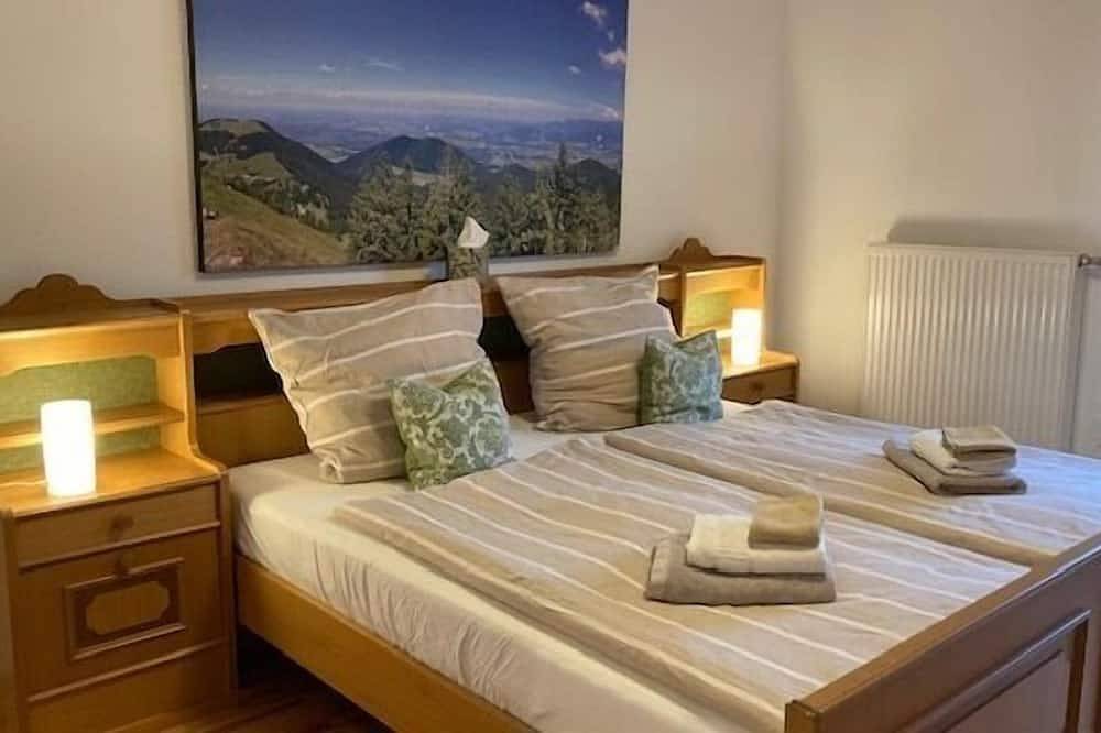 Ganze Wohnung, 4 Sterne Ferienwohnung mit Balkon 51qm für max. 4 Pers. in Wendelstein, Brannenburg