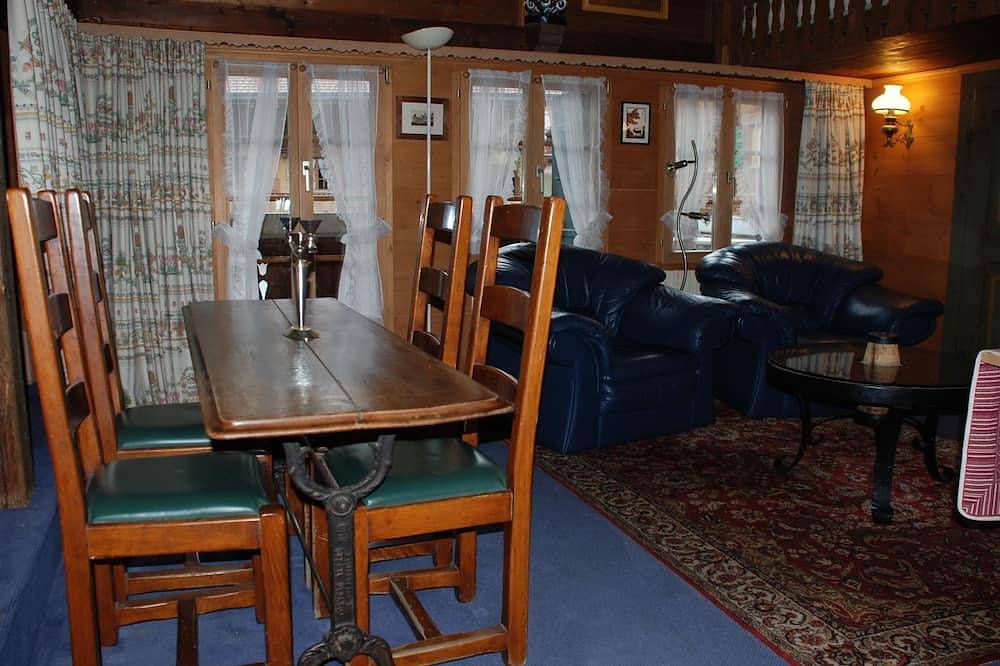 Appartement entier, Le Vieux Chalet Appartement/Fewo, Dusche oder Bad, Wc 4-Bettwohnung in Gstaad, Saanen