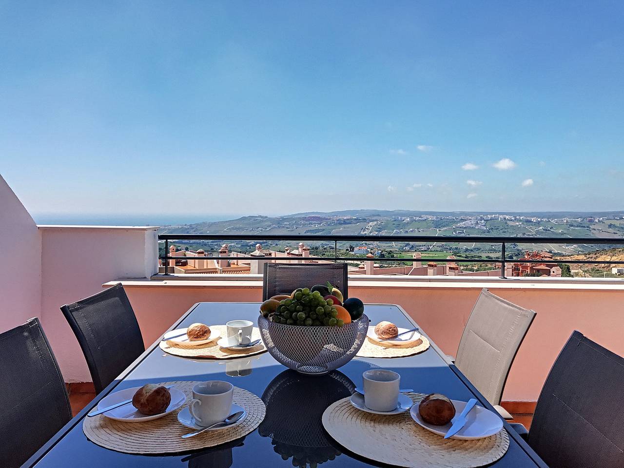 Ganze Wohnung, Ferienwohnung für 4 Personen mit Ausblick in Casares, Costa del Sol