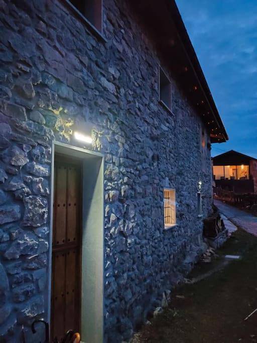 Casa rural para 7 personas, con Balcón además de Terraza y Vistas en Belmonte de Miranda - 4
