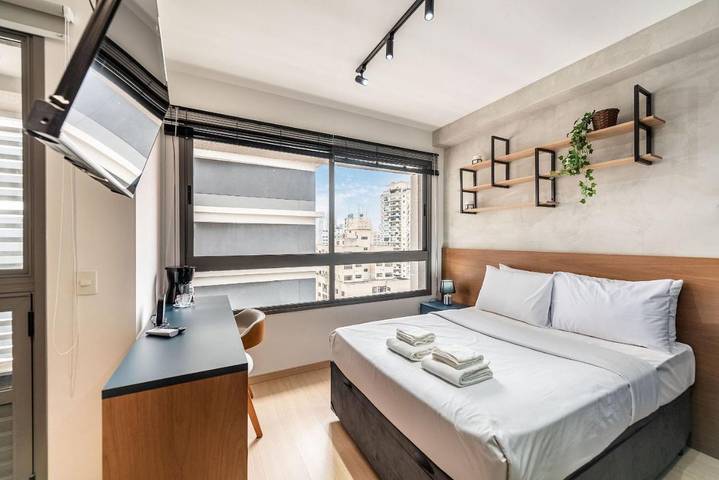 Casas e apartamentos de temporada para 3 pessoas, com balcão e piscina em Pinheiros