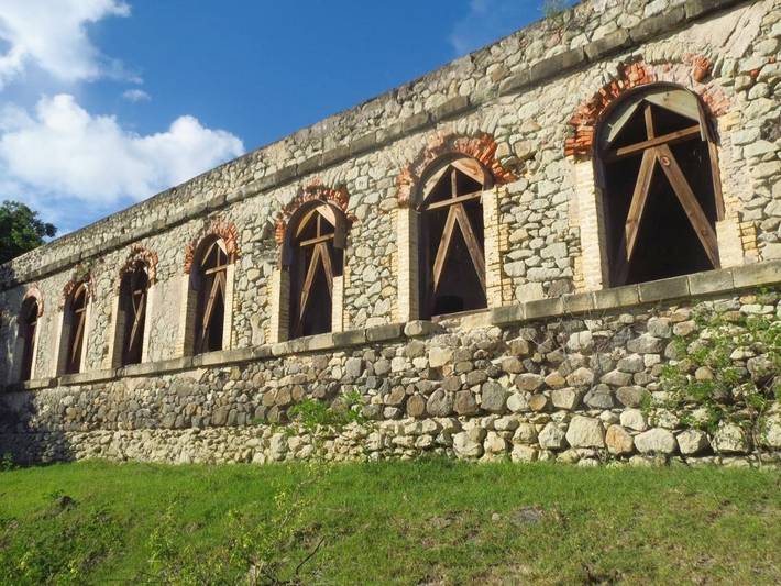 Hôtel pour 3 personnes, avec bassin pour enfant et jacuzzi ainsi que piscine et jardin à Terre-de-Haut - 3