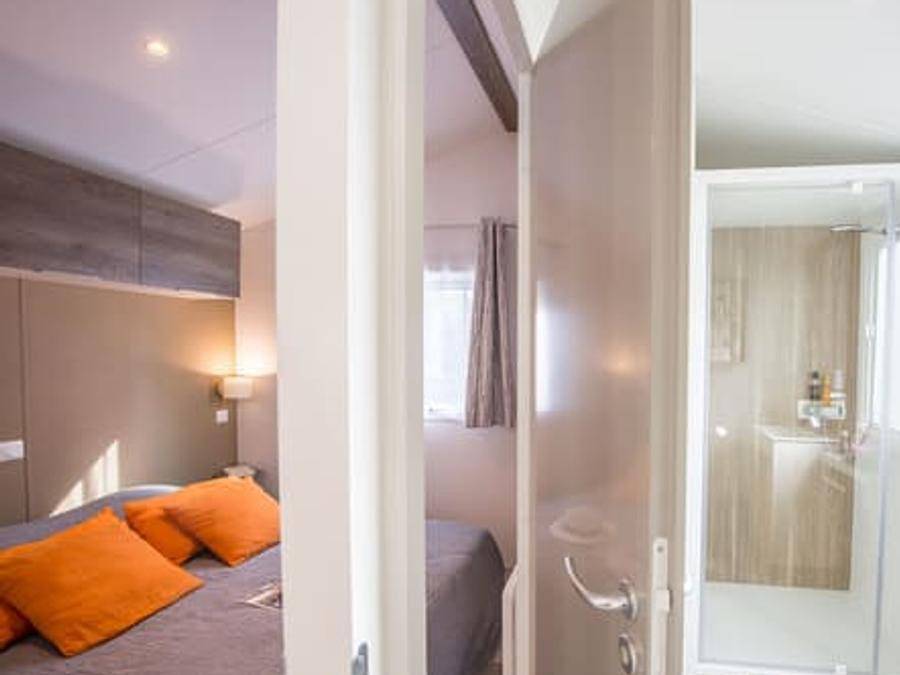 Camping Château du Gibanel - Sea Green By Sunêlia - Mobilheim 4 personen - Cottage Prestige - 2 Zimmer 2 Bäder in Saint-Martial-Entraygues, Tulle und Umgebung