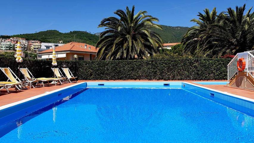 Appartamento vacanze per 5 persone, con giardino e balcone - 1