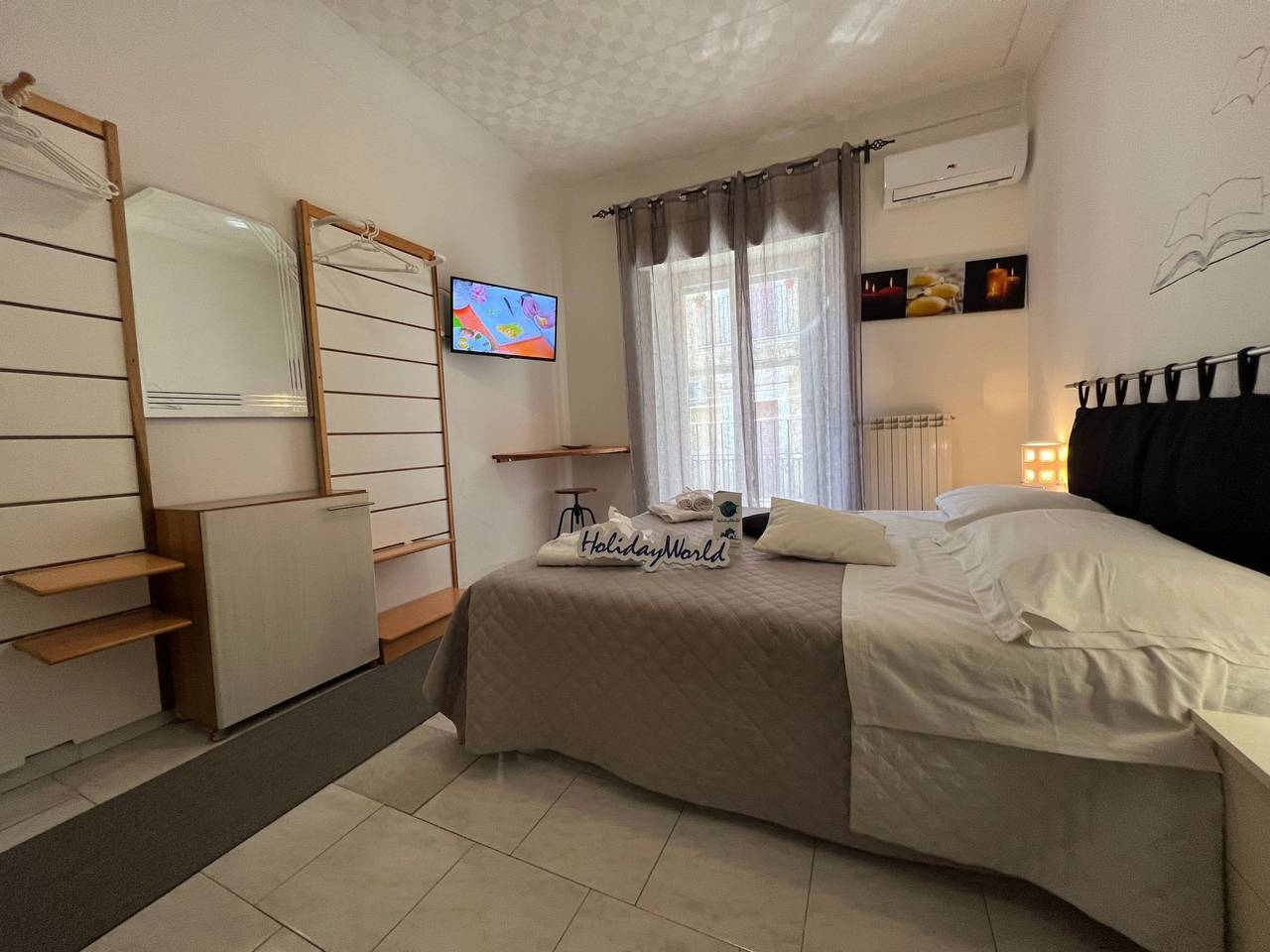 Appartement entier, Wohnung 'The Book' mit Balkon in Caltagirone, Province de Catania