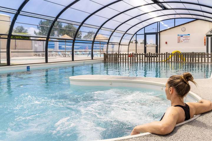 Camping pour 4 personnes, avec piscine et terrasse au Parc Naturel Régional du Marais poitevin - 4