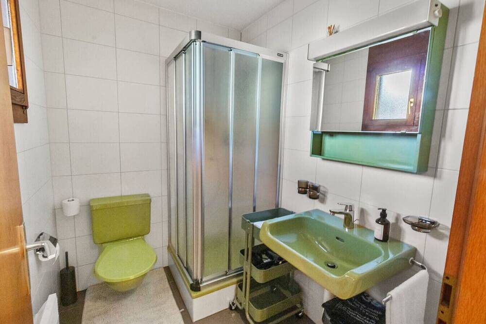 Ganze Wohnung, Charmante chambre paisible près du lac de Neuchâtel in Delley-Portalban, Murtensee & Estavayer-le-Lac Region