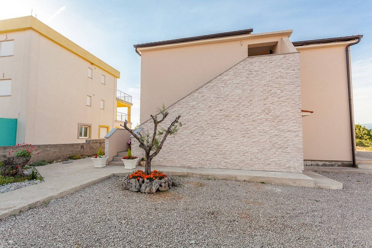 Ganze Wohnung, Ferienwohnung Darija in Omišalj mit Meerblick in Omisalj, Krk