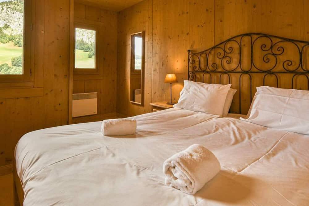 Appartement entier, Appartement moderne aux pieds des pistes, animaux admis, parking in Le Grand-Bornand, Région d'Annecy