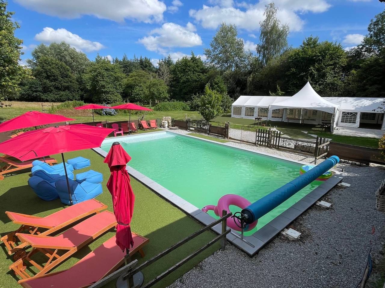 Komplettes Anwesen Les Hiboux mit beheiztem Pool und Festsaal in Cléguérec, Pontivy und Umgebung