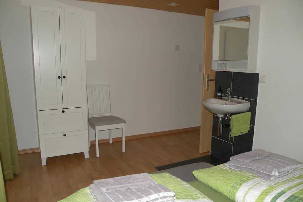Ganze Wohnung, Appartement \"Uhu\" mit Bergblick in Altdorf (UR), Vierwaldstättersee