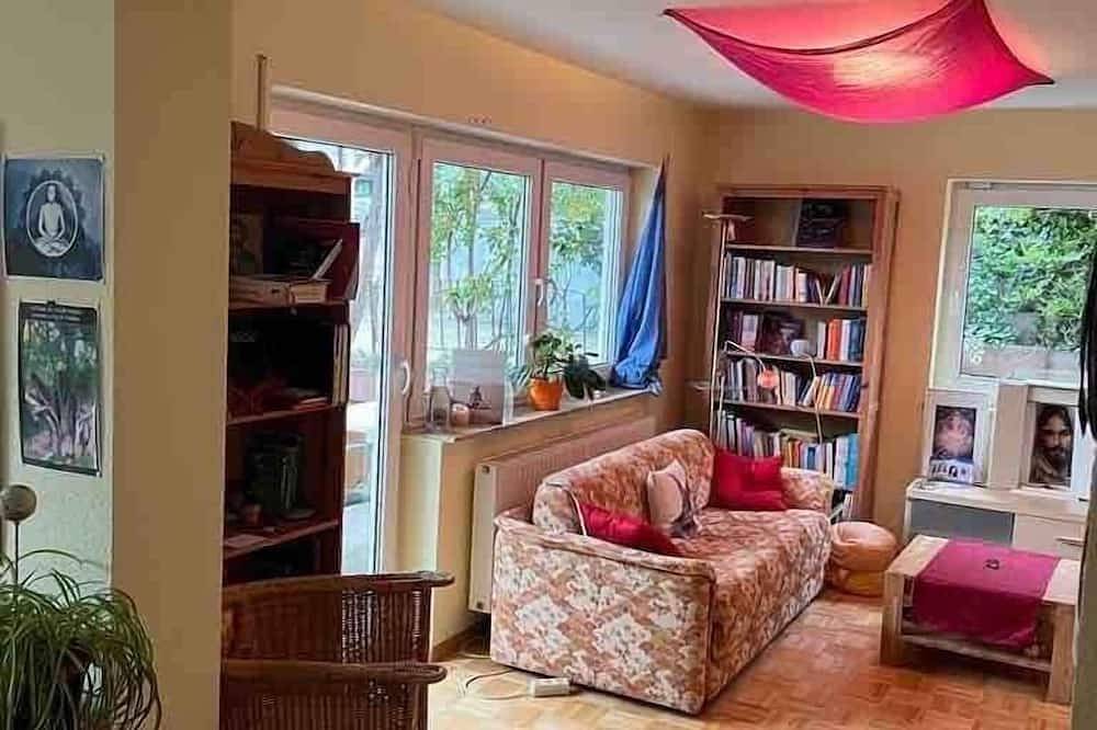 Ganze Wohnung, Schöne Wohnung am Jesuitenschloss in Merzhausen, Südschwarzwald