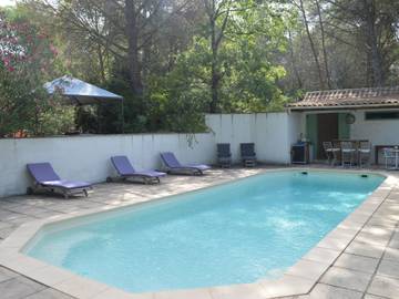 Gîte pour 6 personnes, avec piscine et jardin à Saint-Paul-en-Forêt