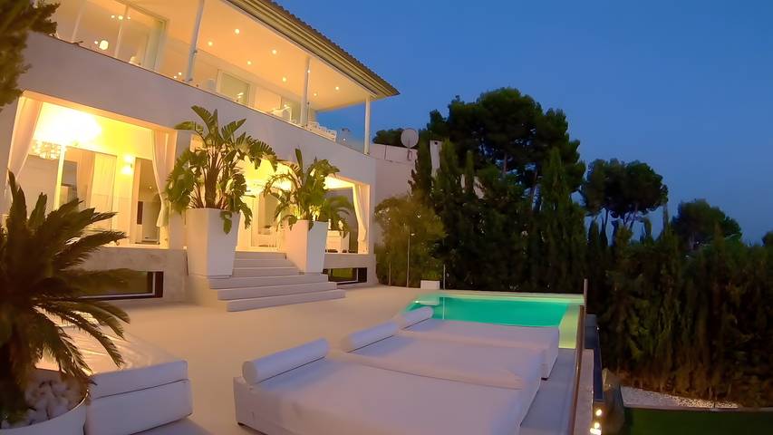 Villa 'Spa Cas Catala' avec vue sur la mer, Wi-Fi et climatisation in Cas Catala, Calvià