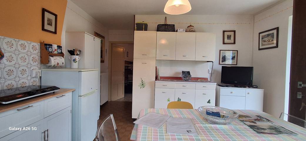 Ganze Wohnung, Ferienwohnung 'Il Melo' mit Bergblick und Gemeinschaftsgarten in Trasquera, Verbano-Cusio-Ossola