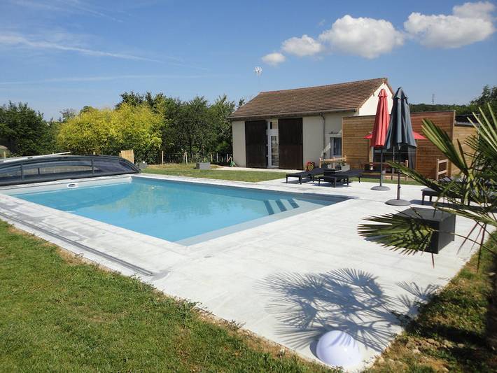 Gîte pour 4 personnes, avec terrasse ainsi que jardin et piscine dans Berry (France) - 2