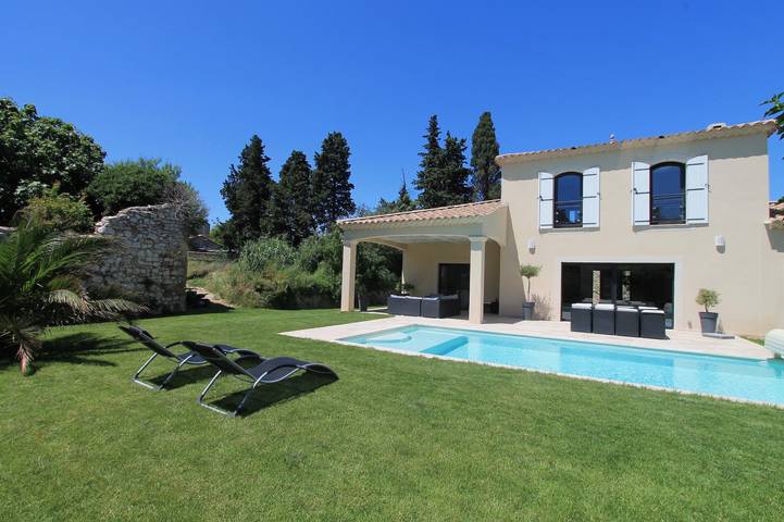 Location de vacances pour 8 personnes, avec jardin et terrasse à Rochefort-du-Gard - 3