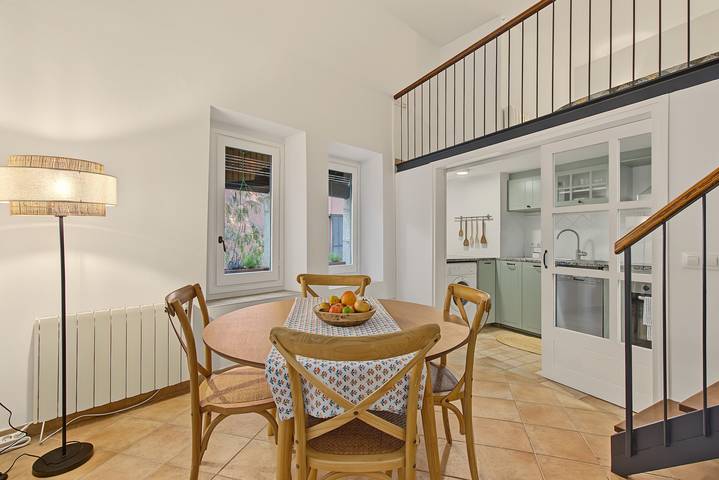 Appartement entier, Appartement 'Portal Del Barri Vell' avec Wi-Fi in Gérone, Gironès