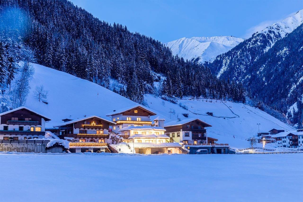 Ganze Ferienwohnung, Art-Apartments Kartnaller in Milders, Neustift im Stubaital
