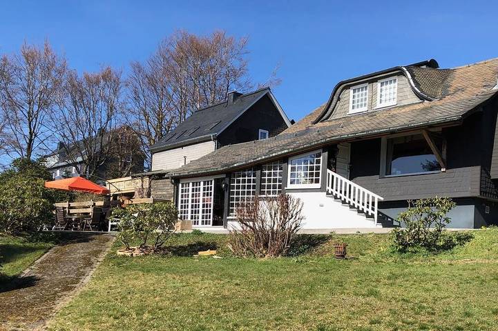 Vakantiehuis voor 6 personen, with terras and sauna as well as tuin - 1